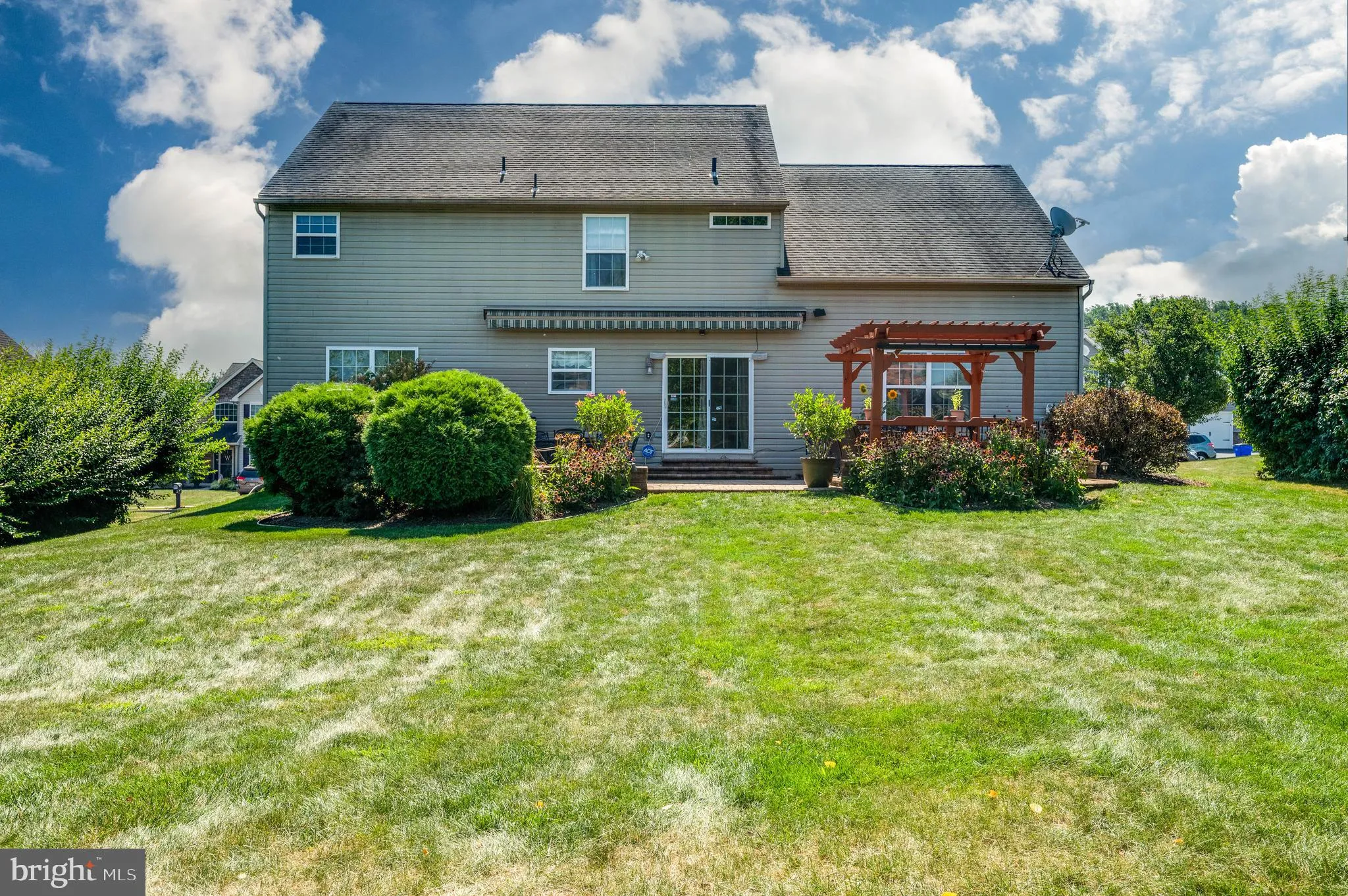 Blandon, Pennsylvania 19510, United States, 5 Bedrooms Bedrooms, ,4 BathroomsBathrooms,Residential,Pending,190914