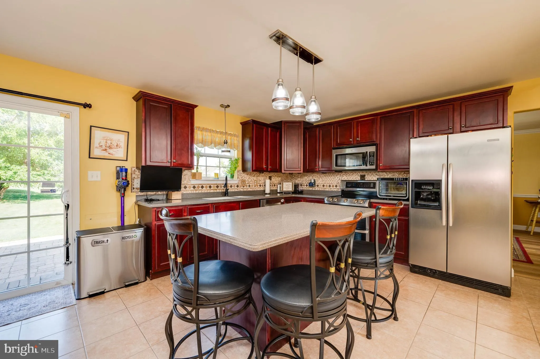 Blandon, Pennsylvania 19510, United States, 5 Bedrooms Bedrooms, ,4 BathroomsBathrooms,Residential,Pending,190914