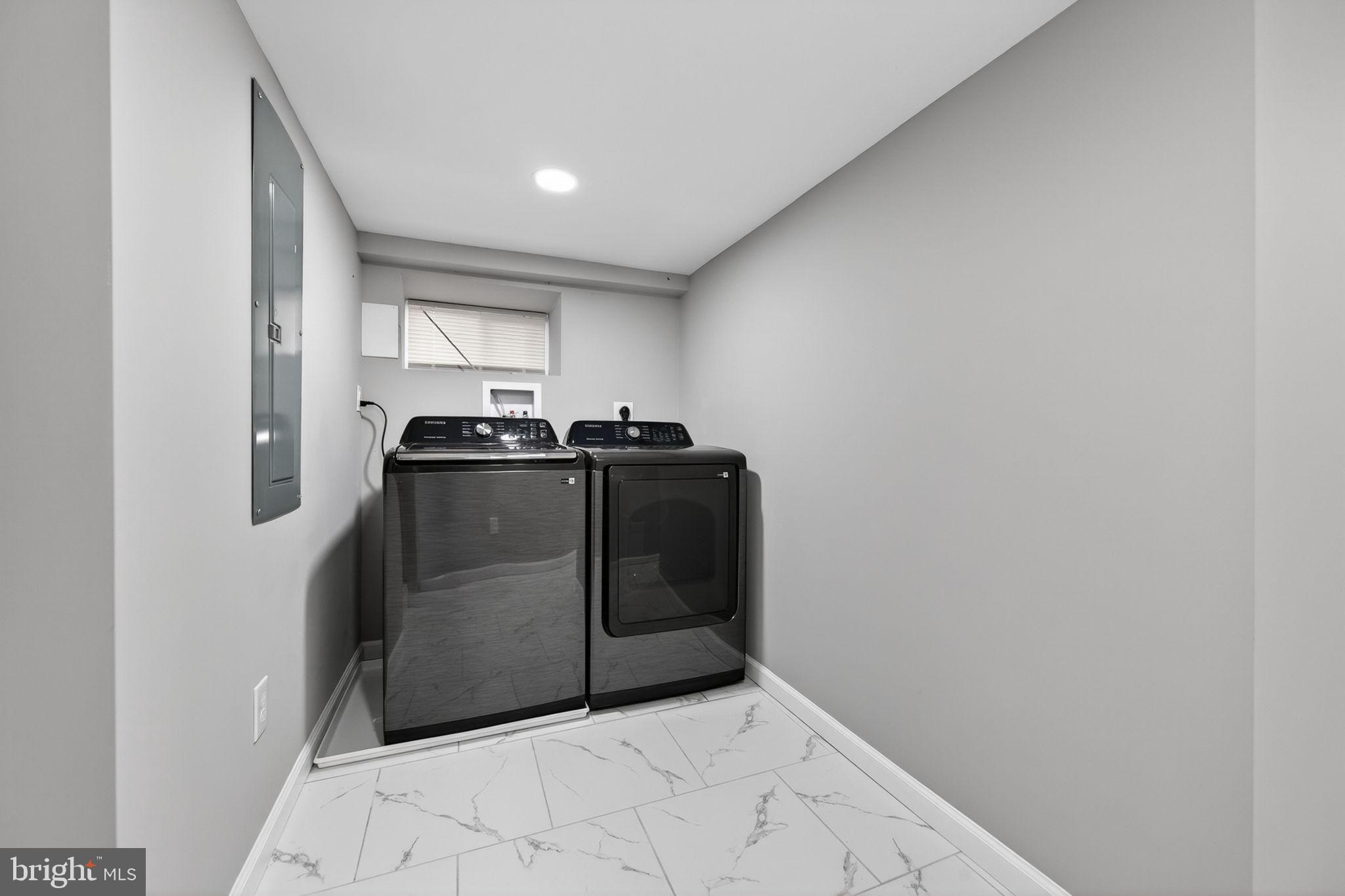 MIDWAY - Residential