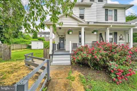 Townhouse For Sale - 121 E Cumberland Road<br/> Cumberland County, ENOLA, PA 17025
