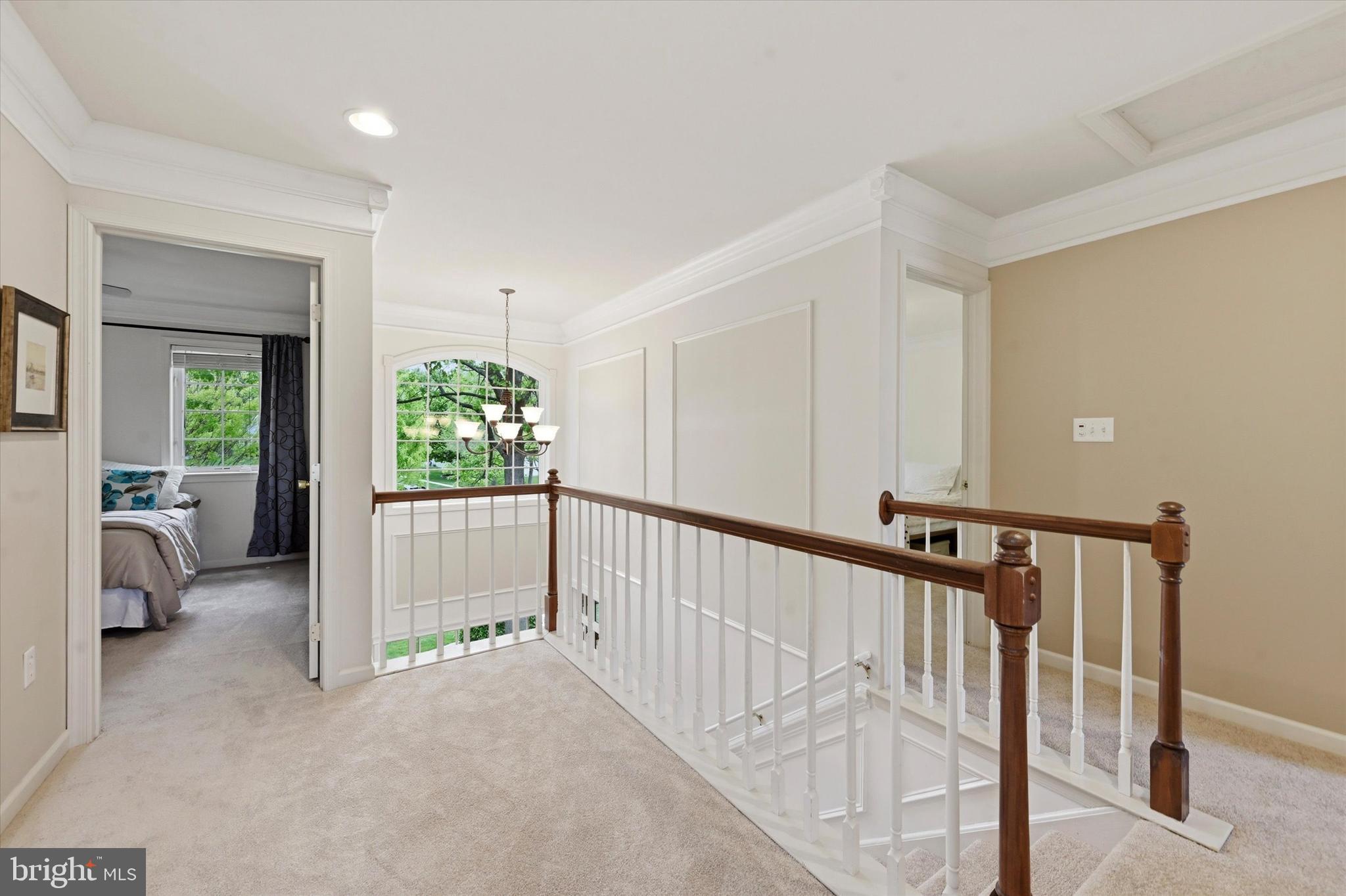 LAMBORN HUNT - Residential