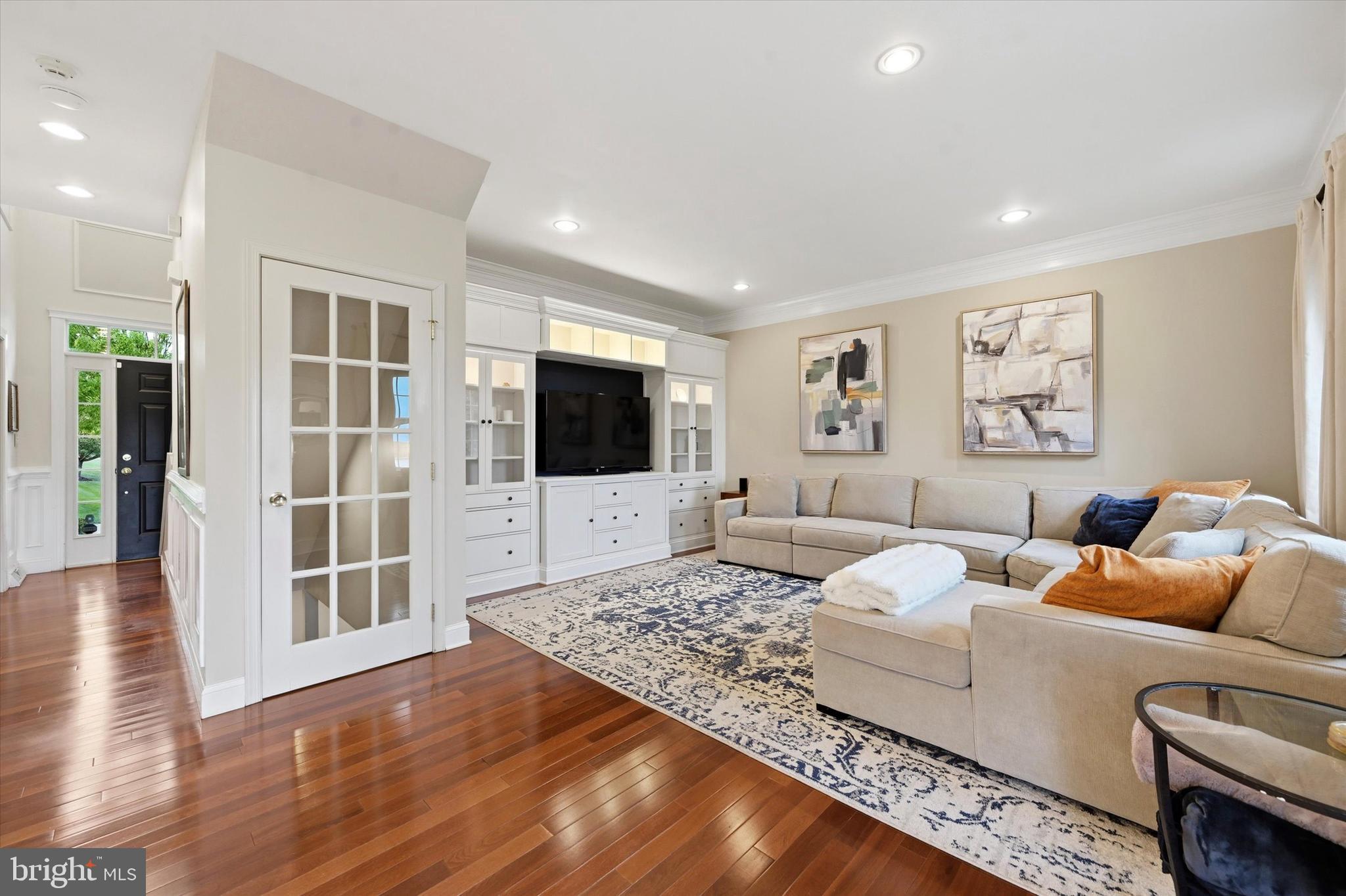 LAMBORN HUNT - Residential