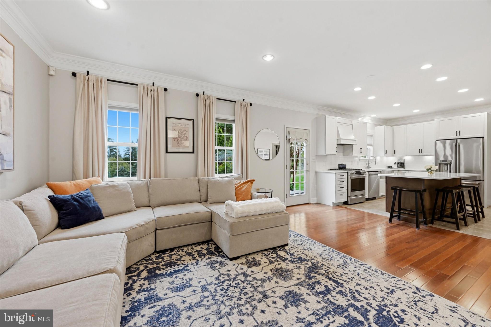 LAMBORN HUNT - Residential