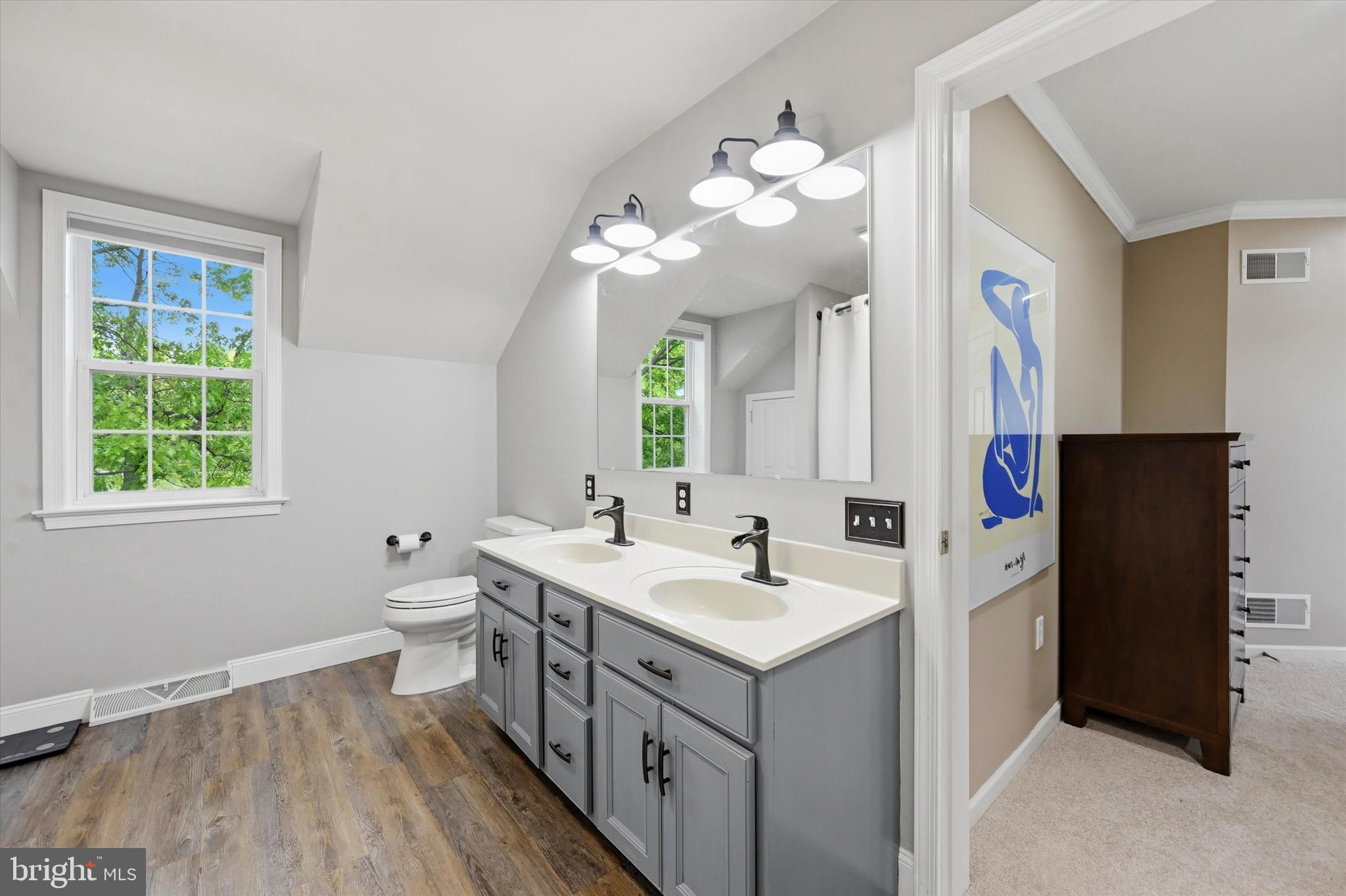 LAMBORN HUNT - Residential