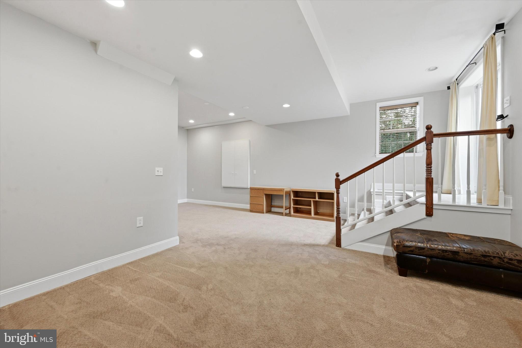 LAMBORN HUNT - Residential