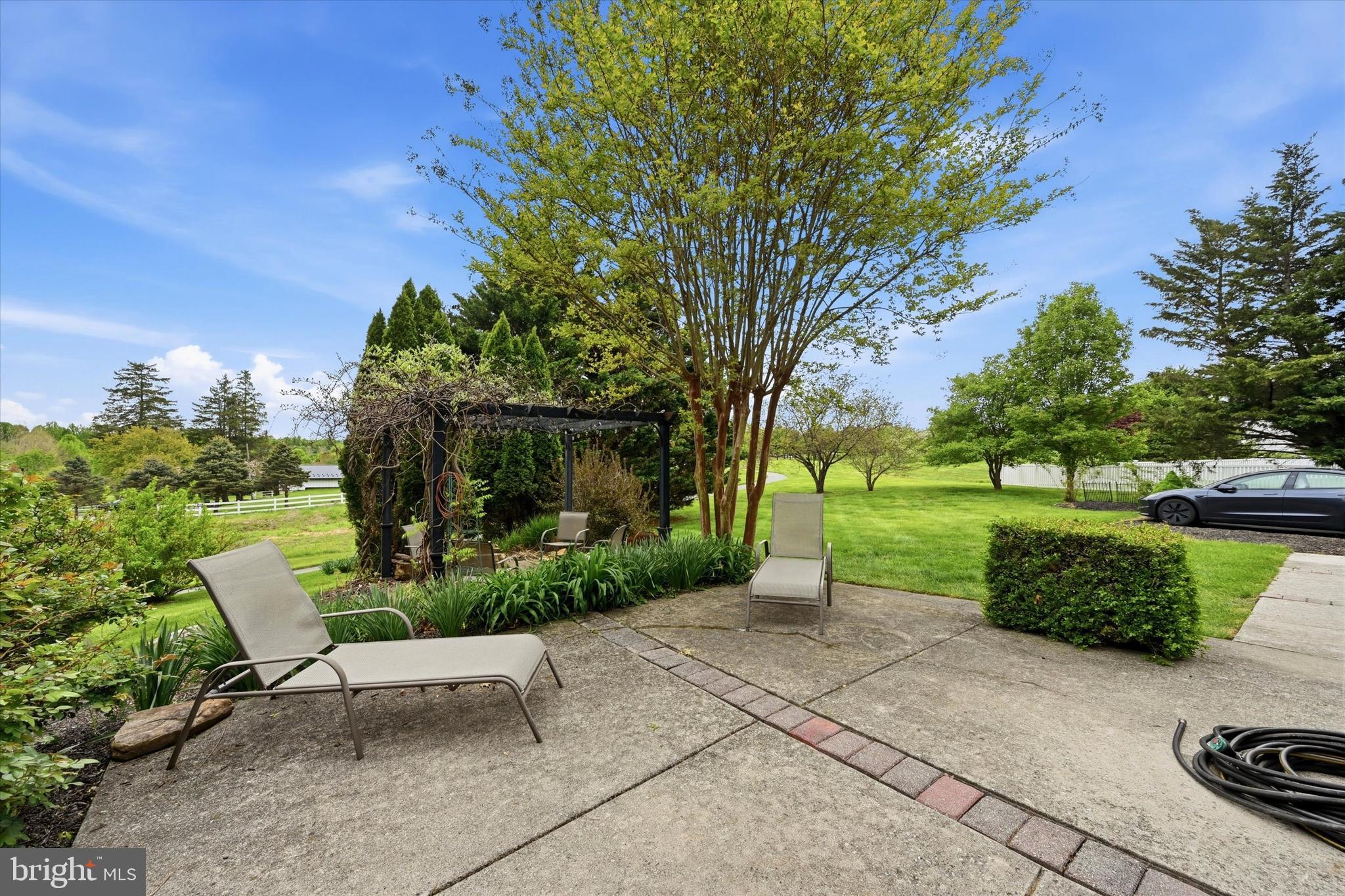 LAMBORN HUNT - Residential