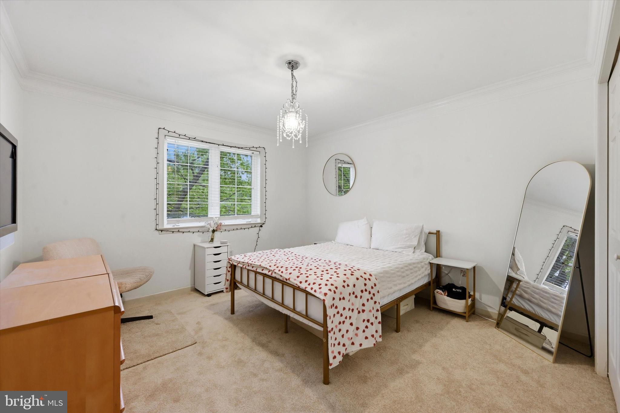 LAMBORN HUNT - Residential