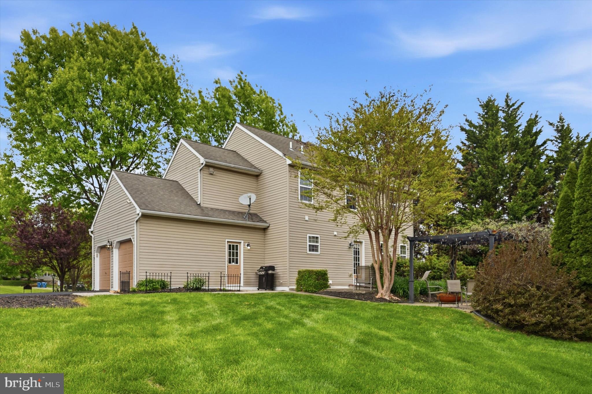 LAMBORN HUNT - Residential