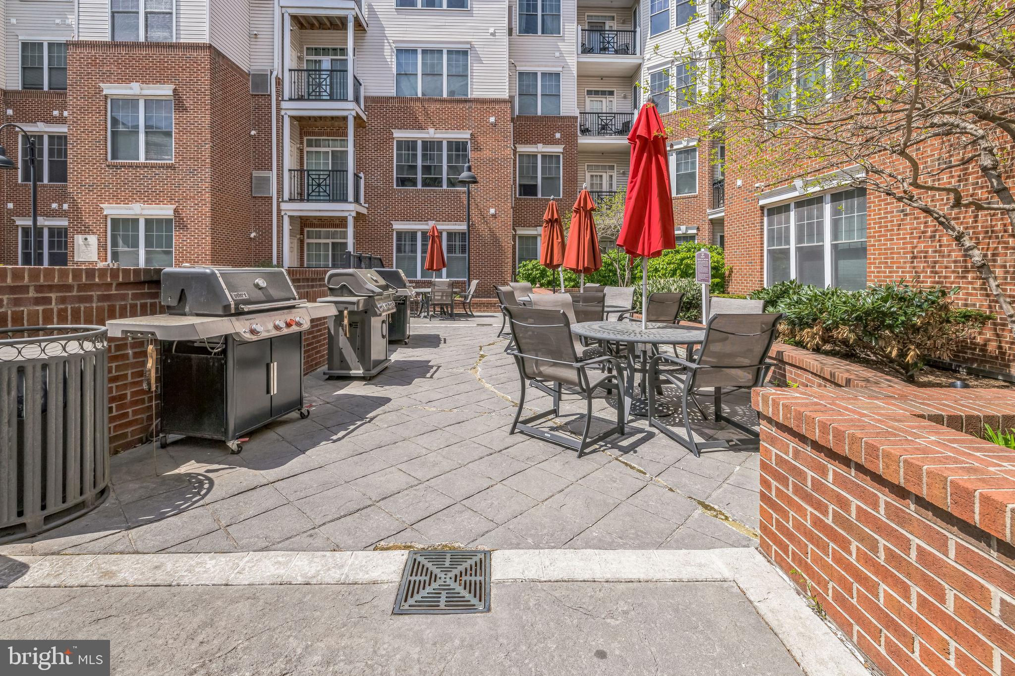 THE GRANDE AT RIVERVIEW - Residential Lease