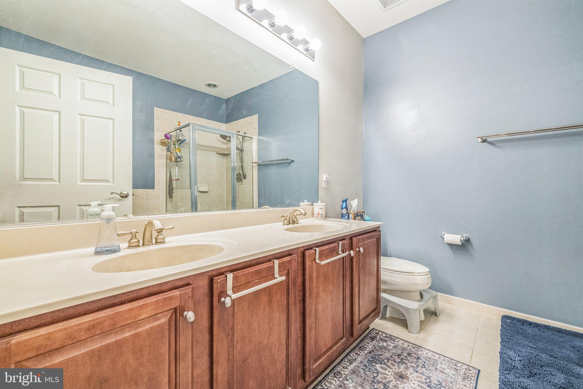 THE GRANDE AT RIVERVIEW - Residential Lease