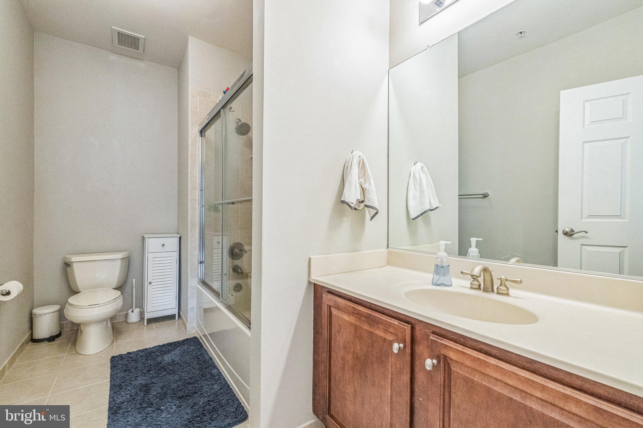 THE GRANDE AT RIVERVIEW - Residential Lease