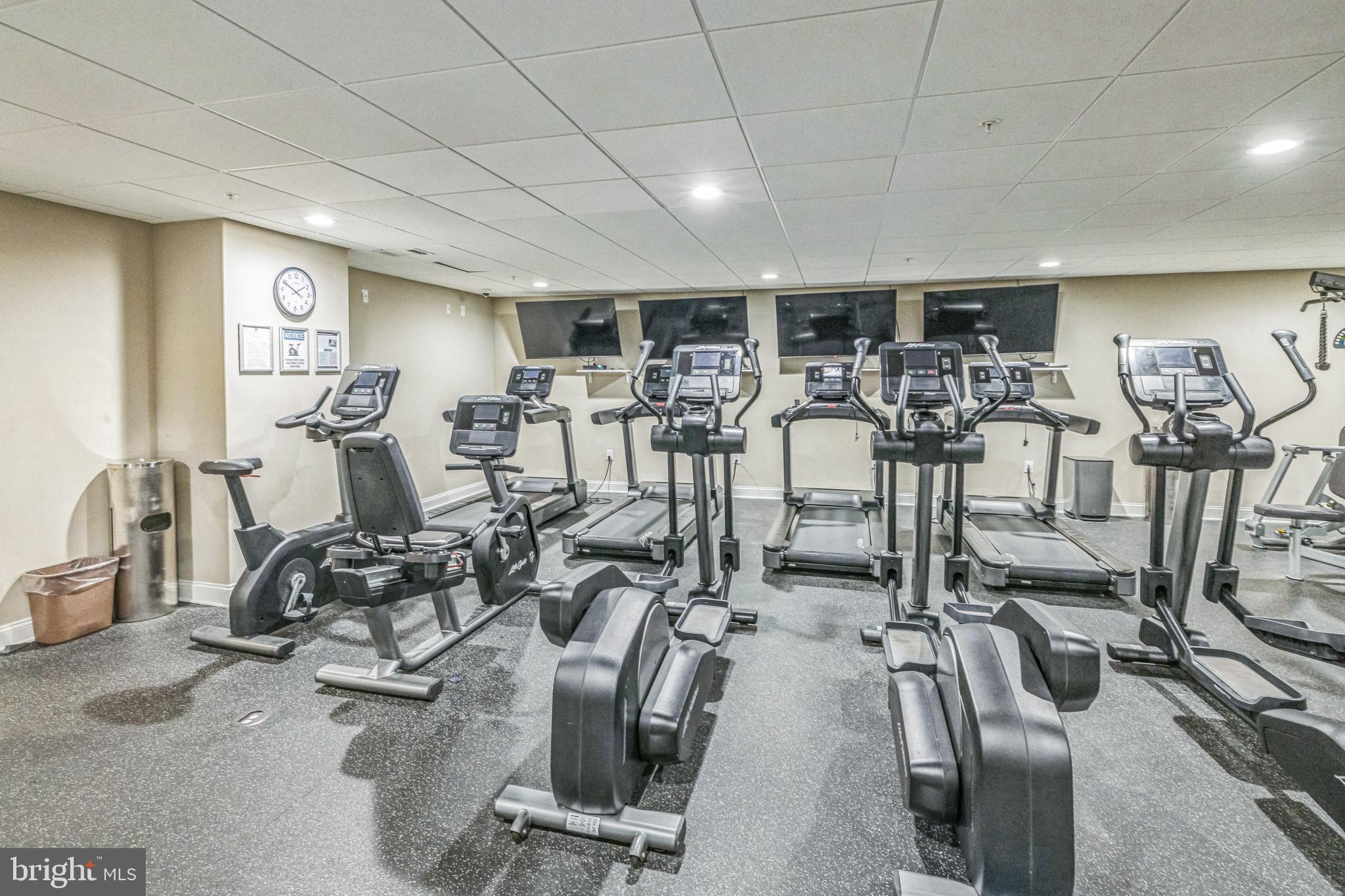 THE GRANDE AT RIVERVIEW - Residential Lease