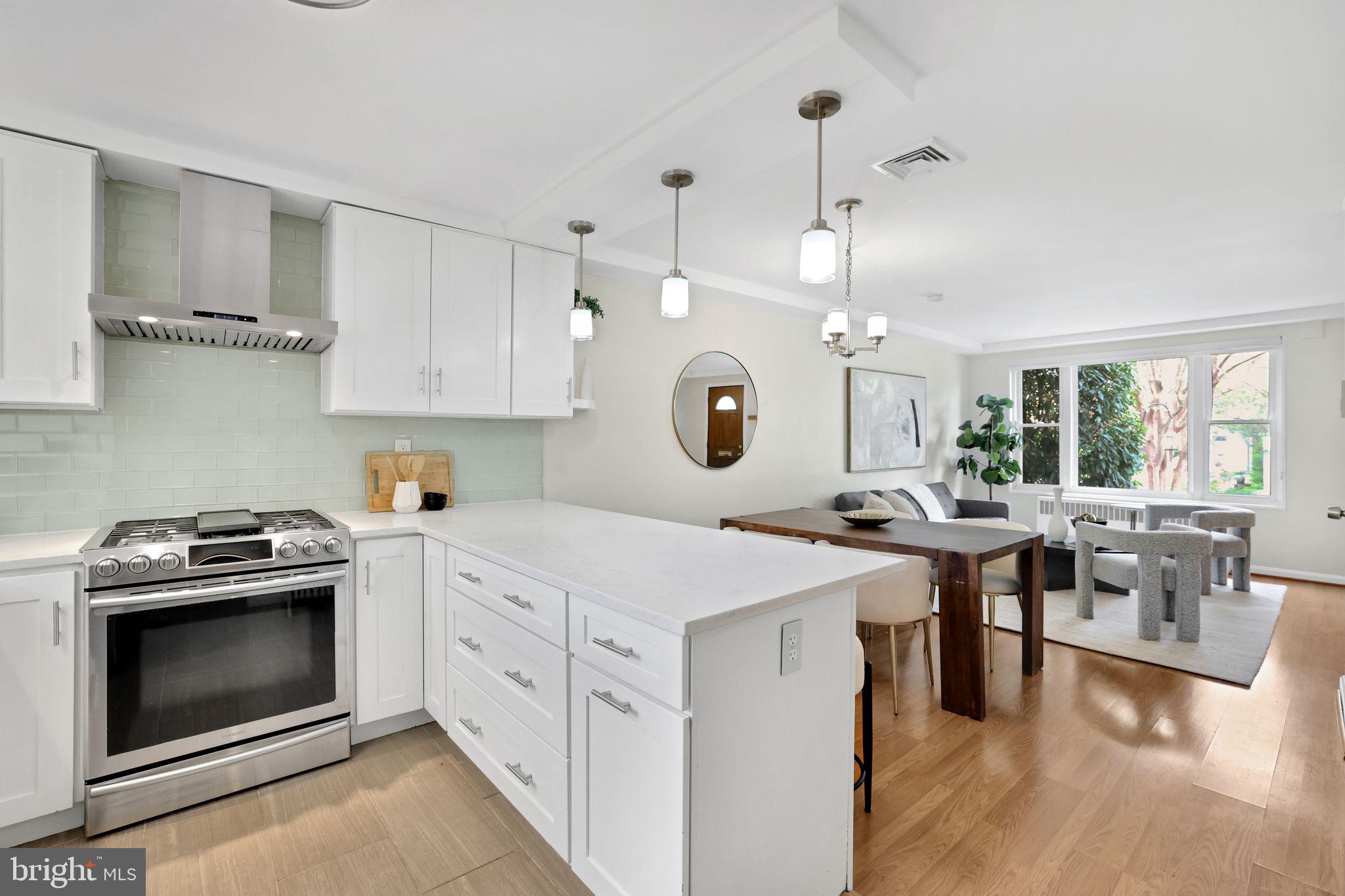 KENWOOD TOWERS - Residential