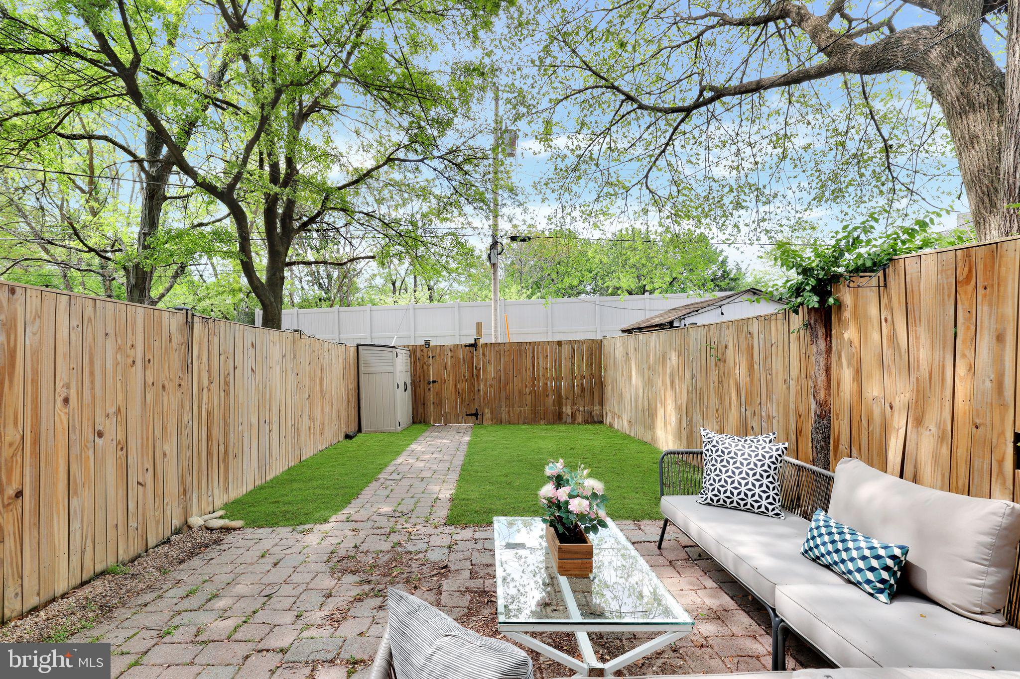 KENWOOD TOWERS - Residential