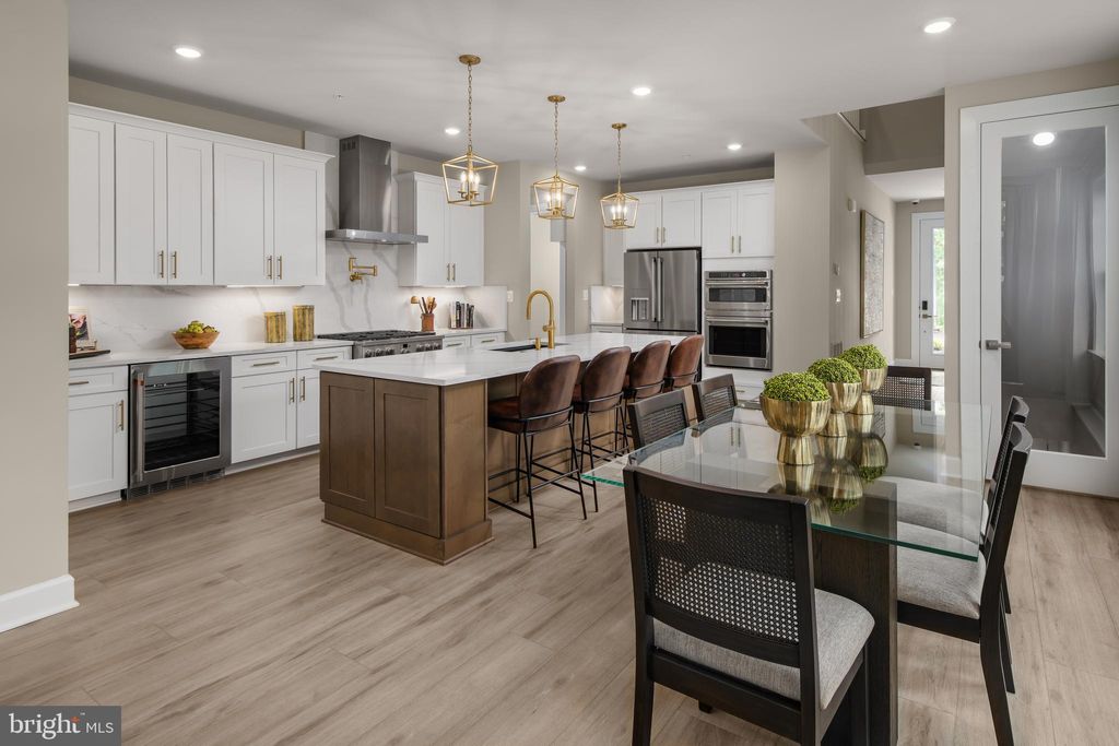 Photo of 9636 Stone Well Way, ELLICOTT CITY, MD 21042 (MLS # MDHW2065924)