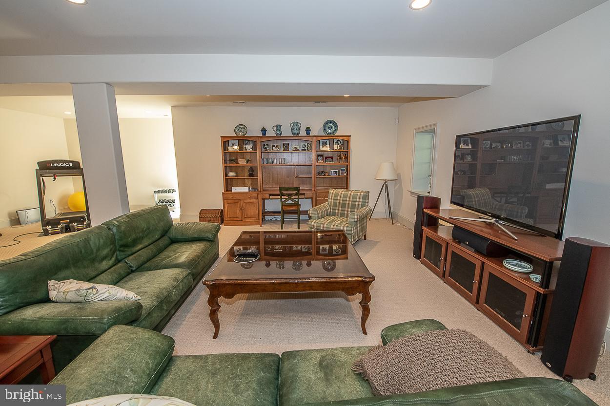 HAVERFORD RESERVE - Residential