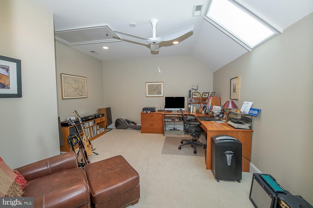 HAVERFORD RESERVE - Residential