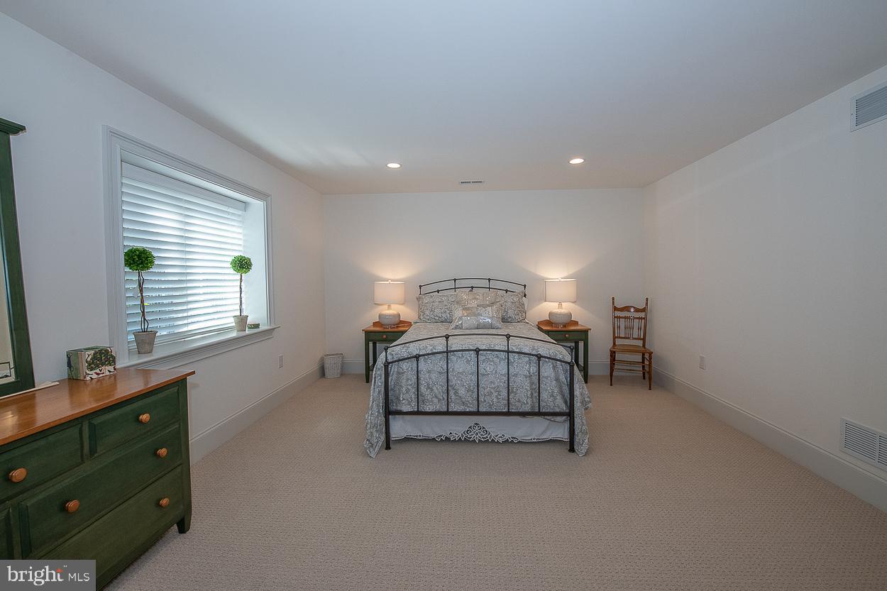 HAVERFORD RESERVE - Residential