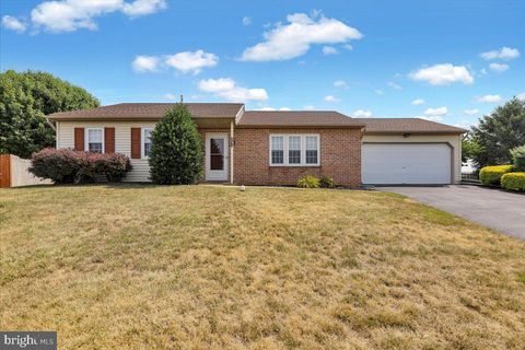 Photo of 231 Hinkle Drive, New Holland, PA 17557 (MLS # PALA2053664)