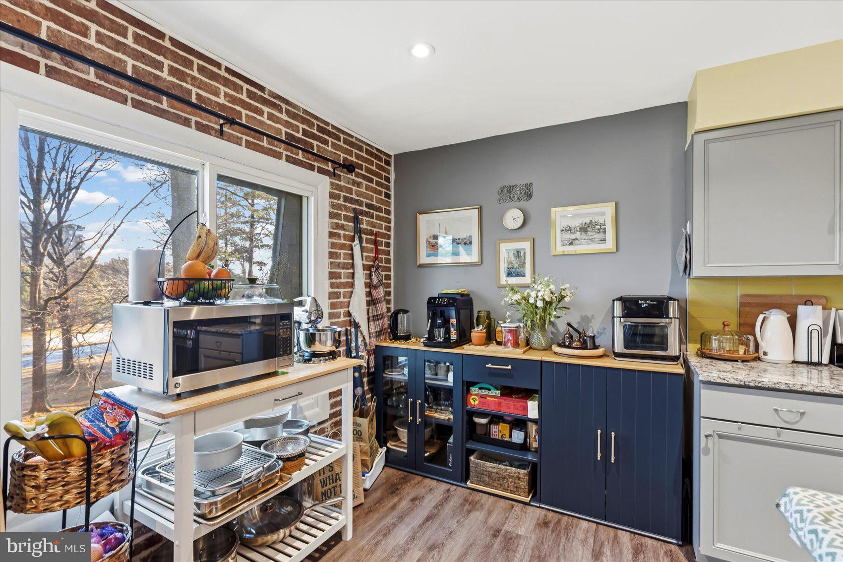 RUNNING BROOK - Residential