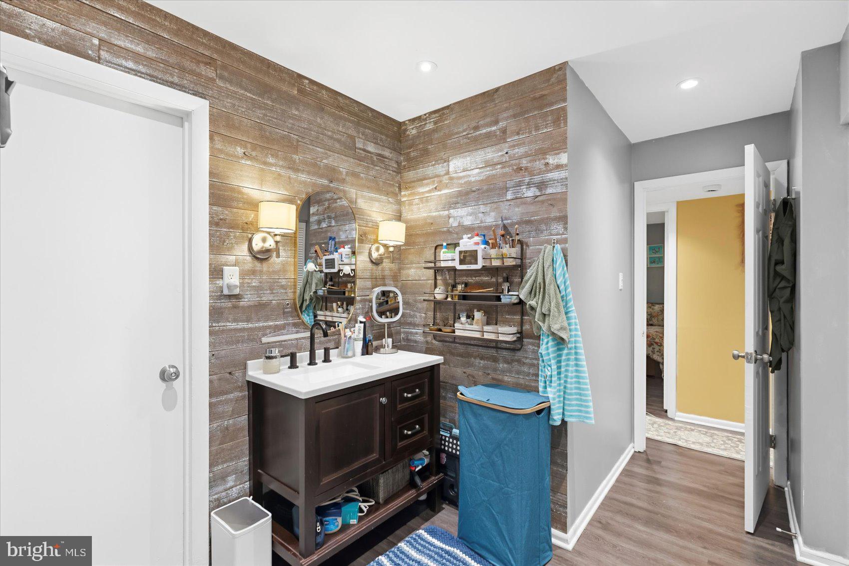 RUNNING BROOK - Residential