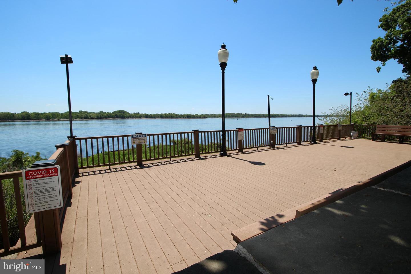 DELAIRE LANDING - Residential