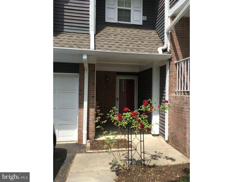 6 HALSTEAD PLACE