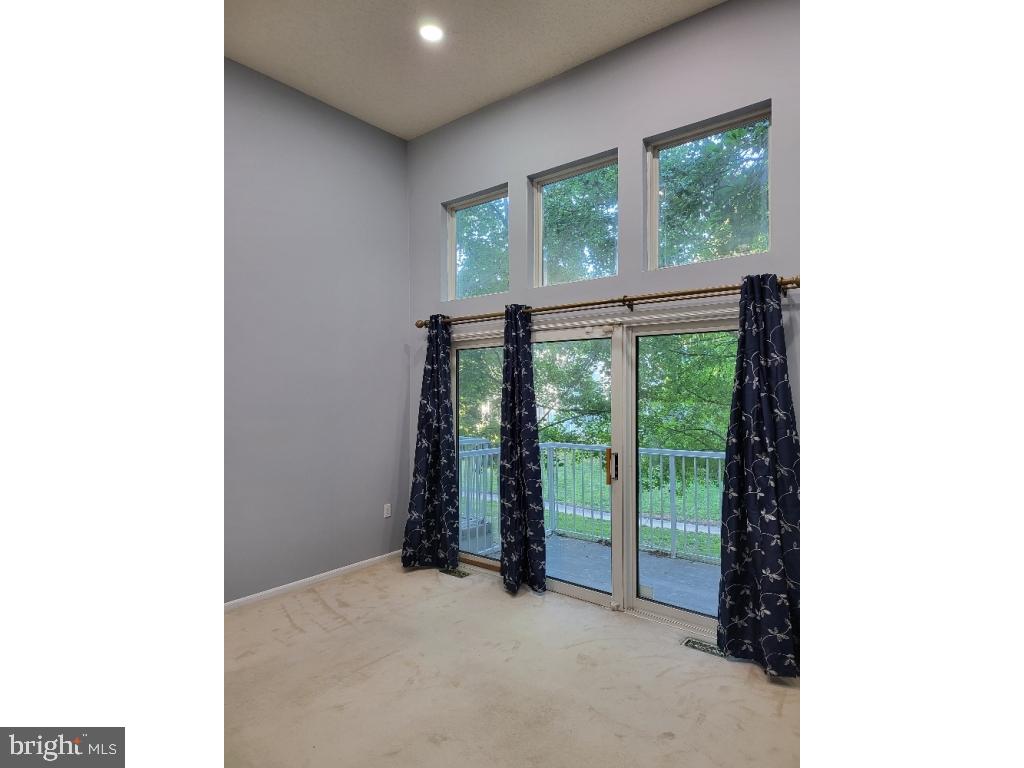 6 HALSTEAD PLACE