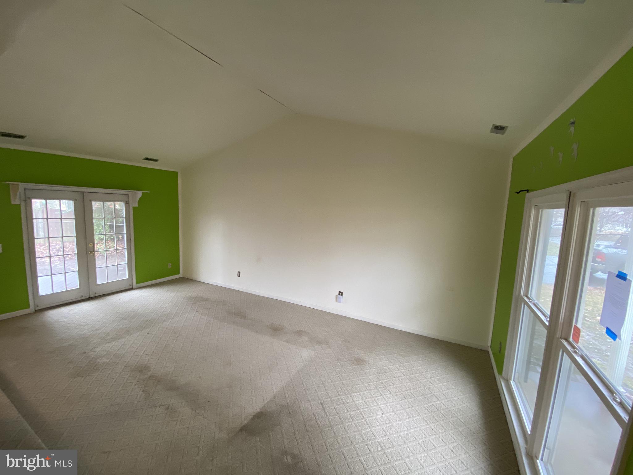 DEVONNE WOODS - Residential