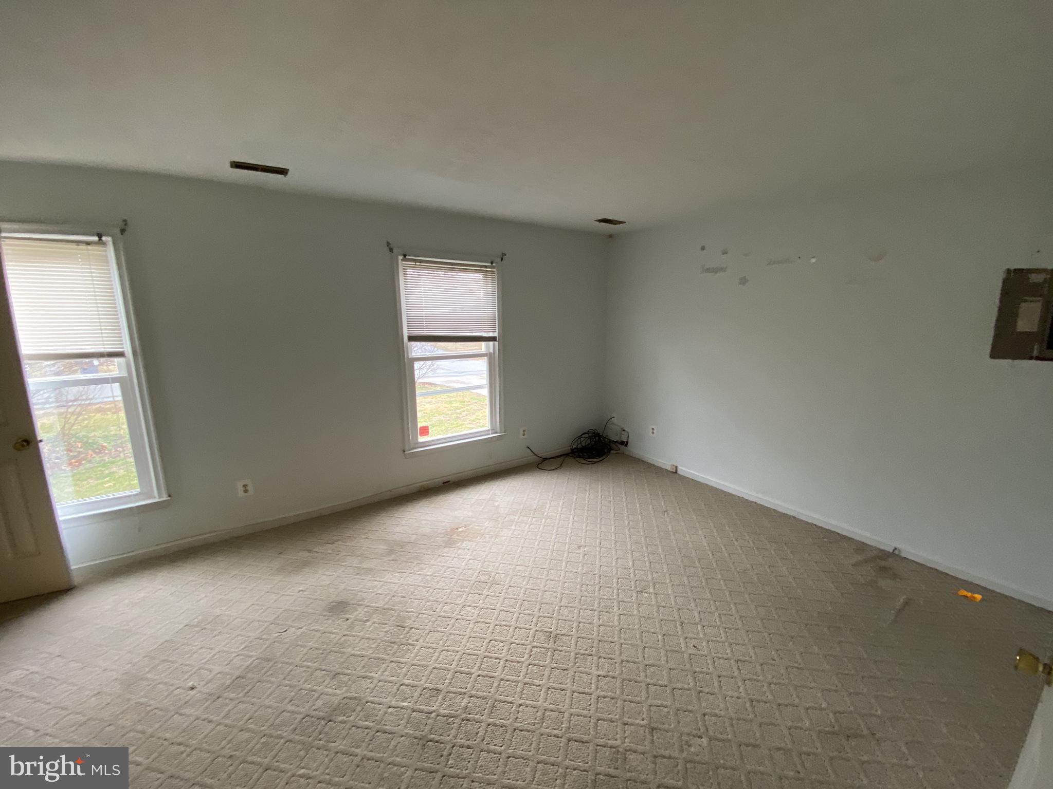 DEVONNE WOODS - Residential