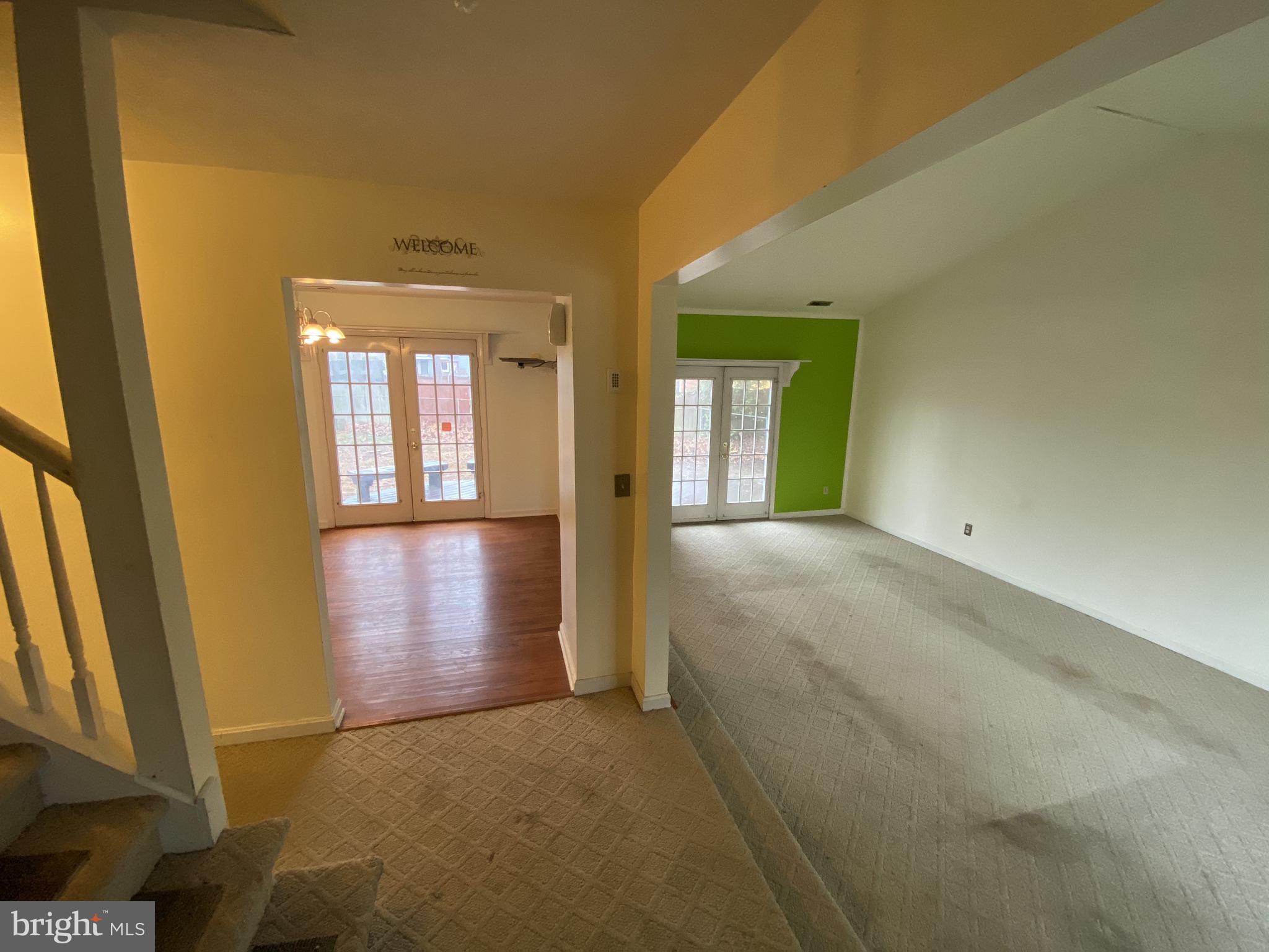 DEVONNE WOODS - Residential