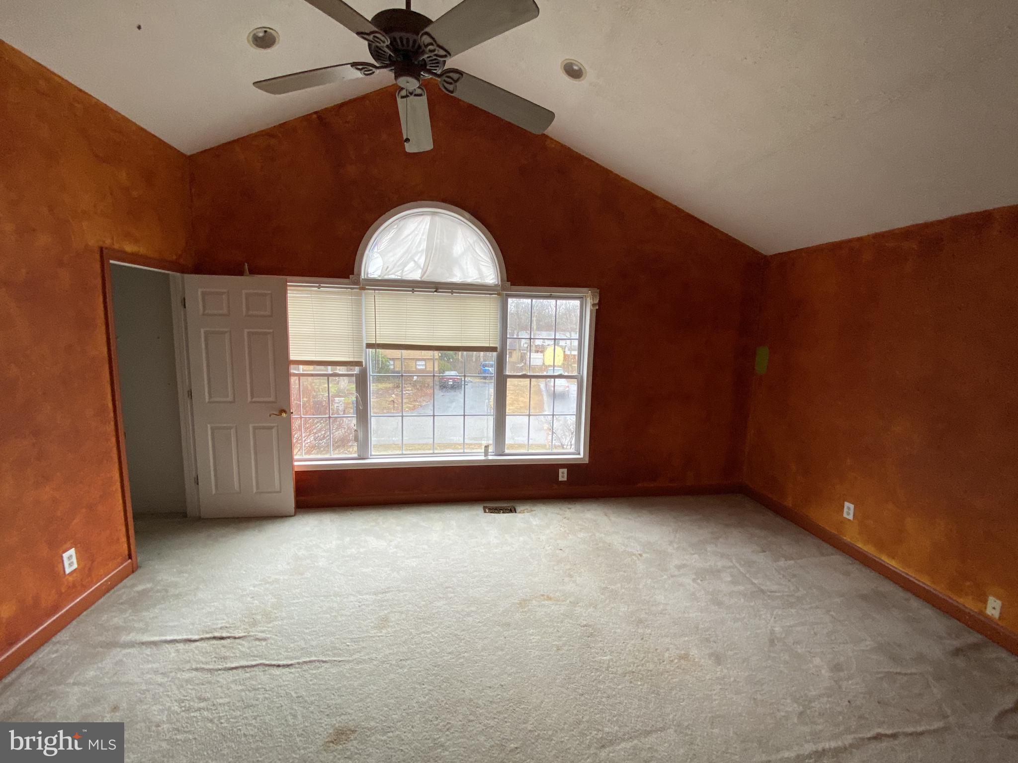 DEVONNE WOODS - Residential