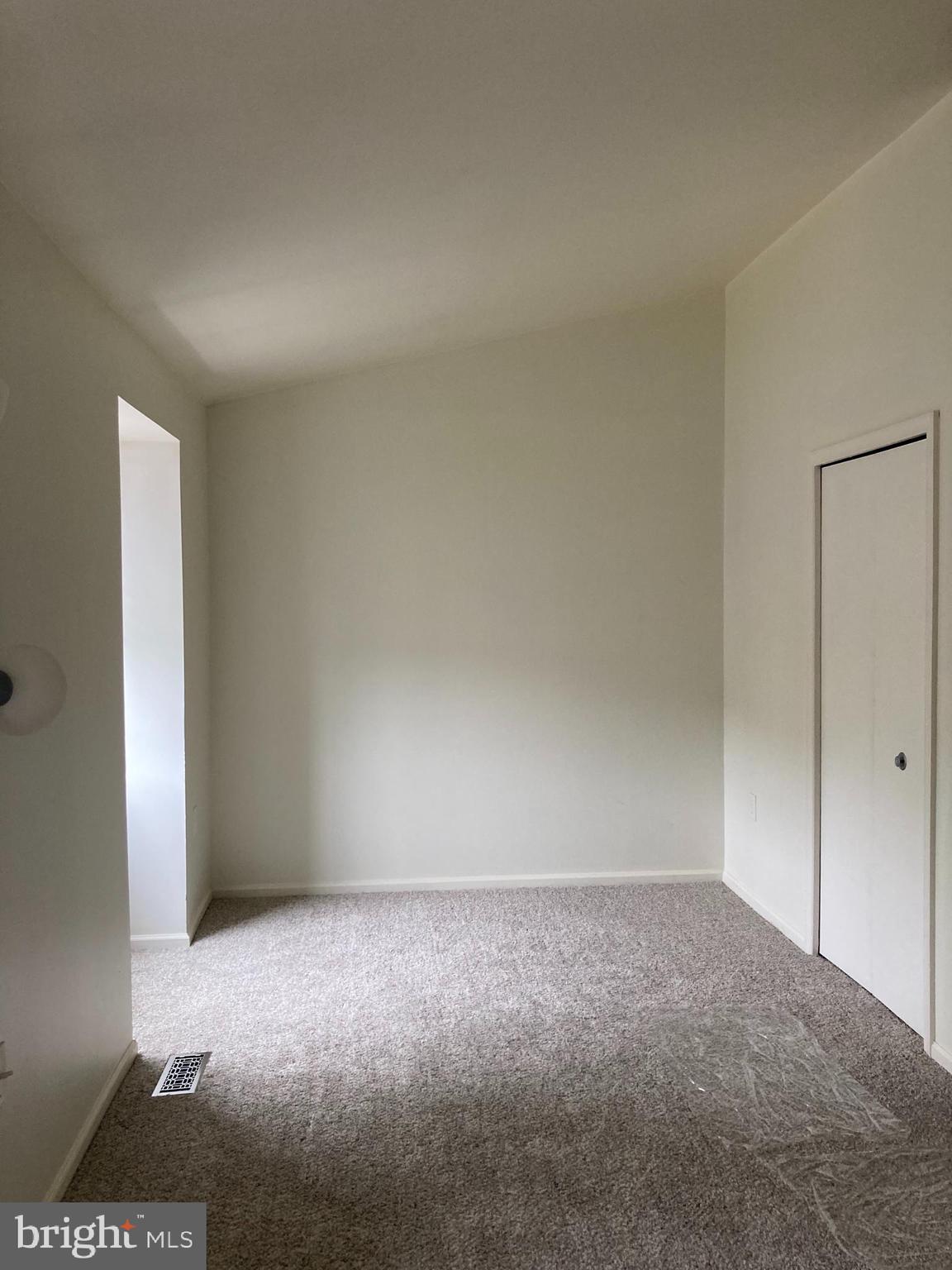 HILLCREST ORCHARDS - Residential Lease