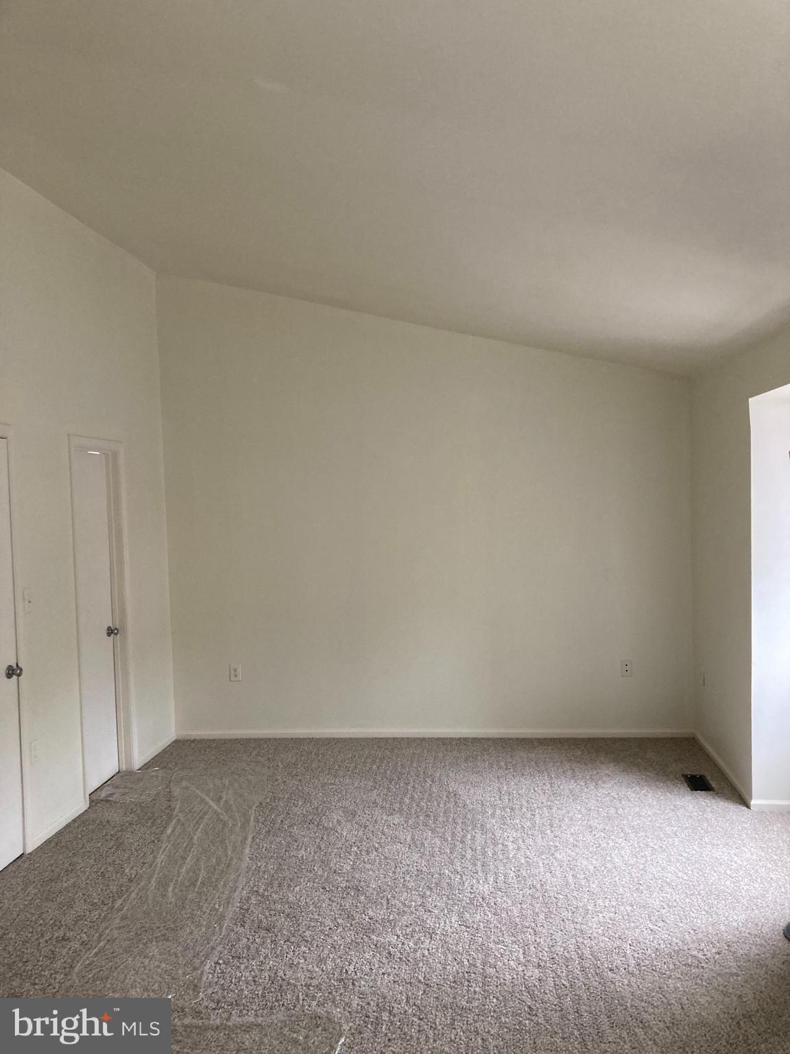 HILLCREST ORCHARDS - Residential Lease