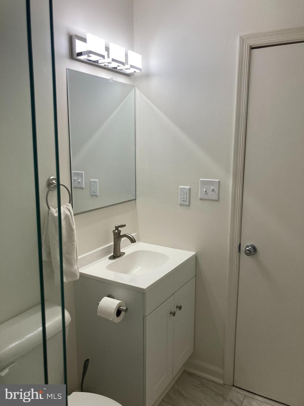 HILLCREST ORCHARDS - Residential Lease