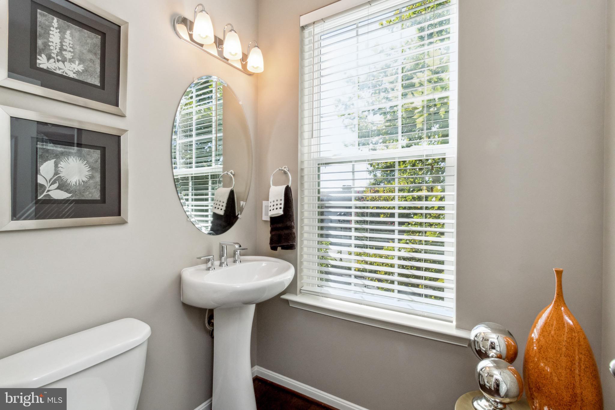 MADISON CRESCENT - Residential