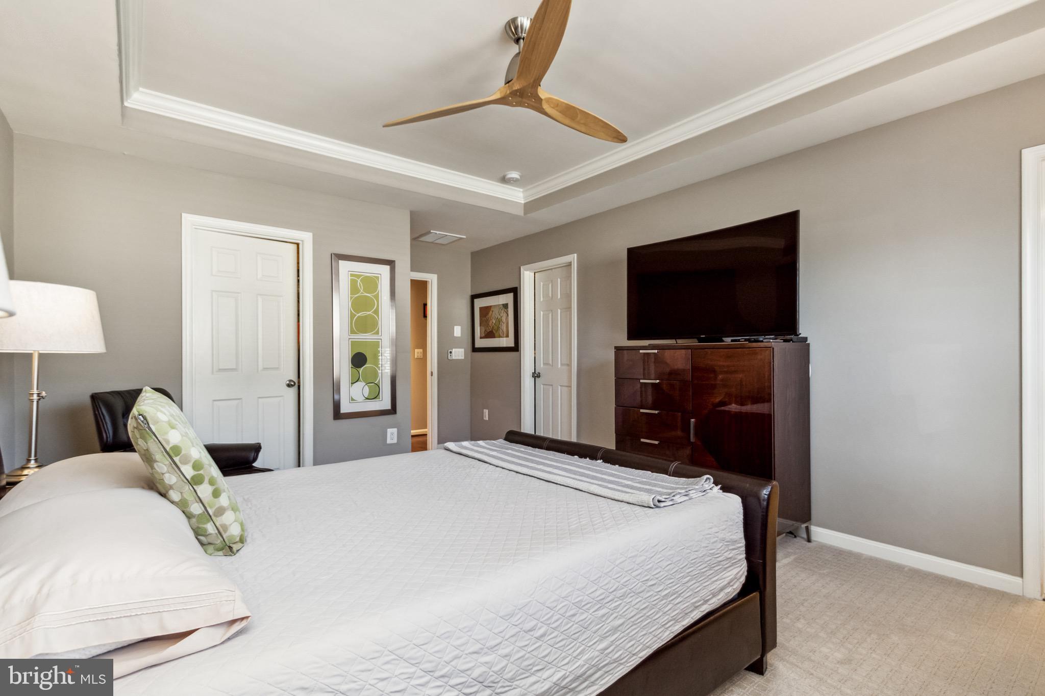 MADISON CRESCENT - Residential