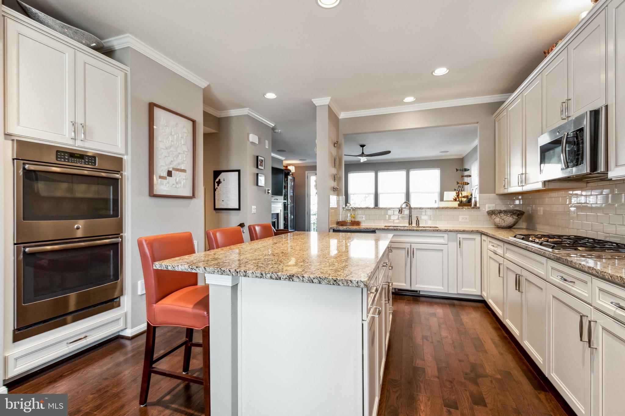 MADISON CRESCENT - Residential