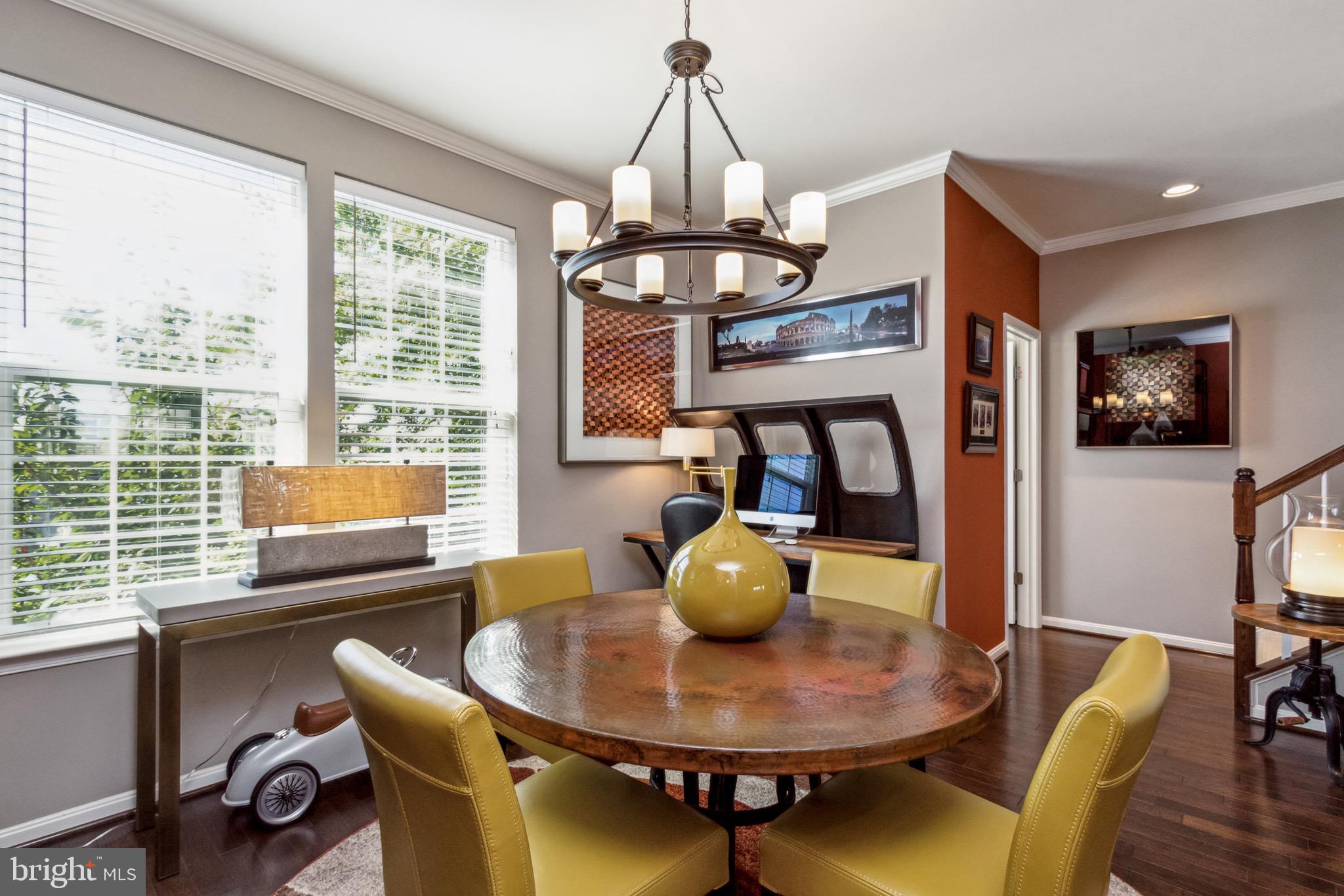 MADISON CRESCENT - Residential