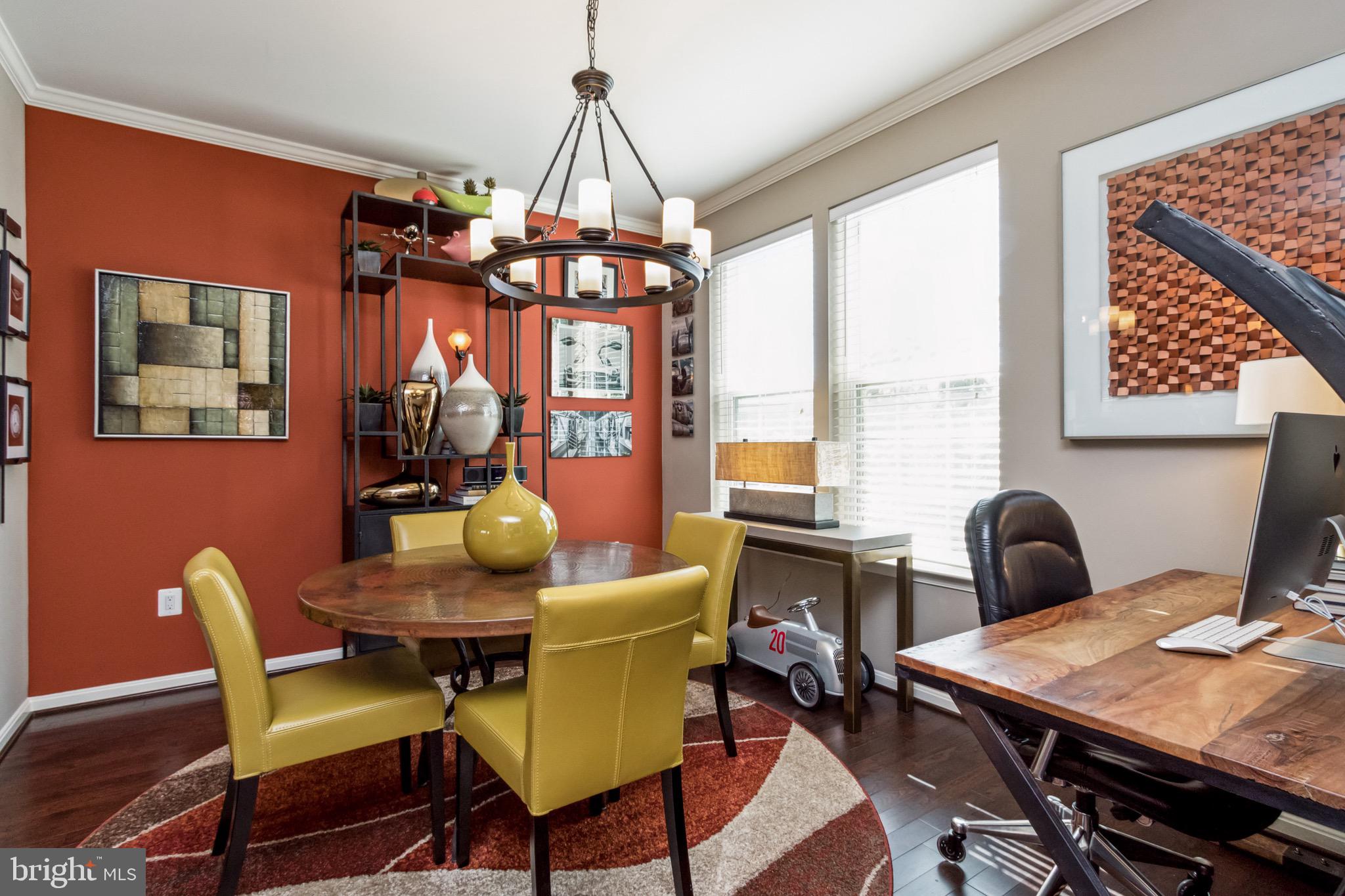 MADISON CRESCENT - Residential