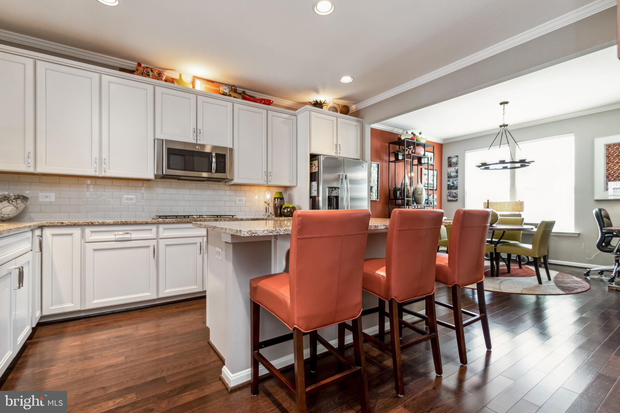 MADISON CRESCENT - Residential