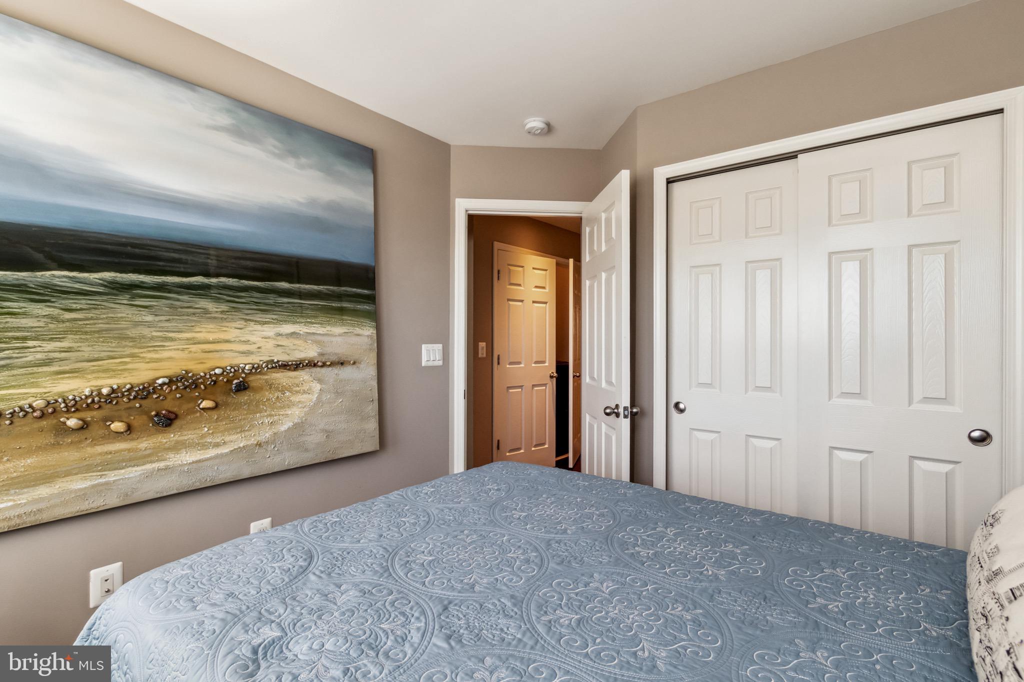 MADISON CRESCENT - Residential