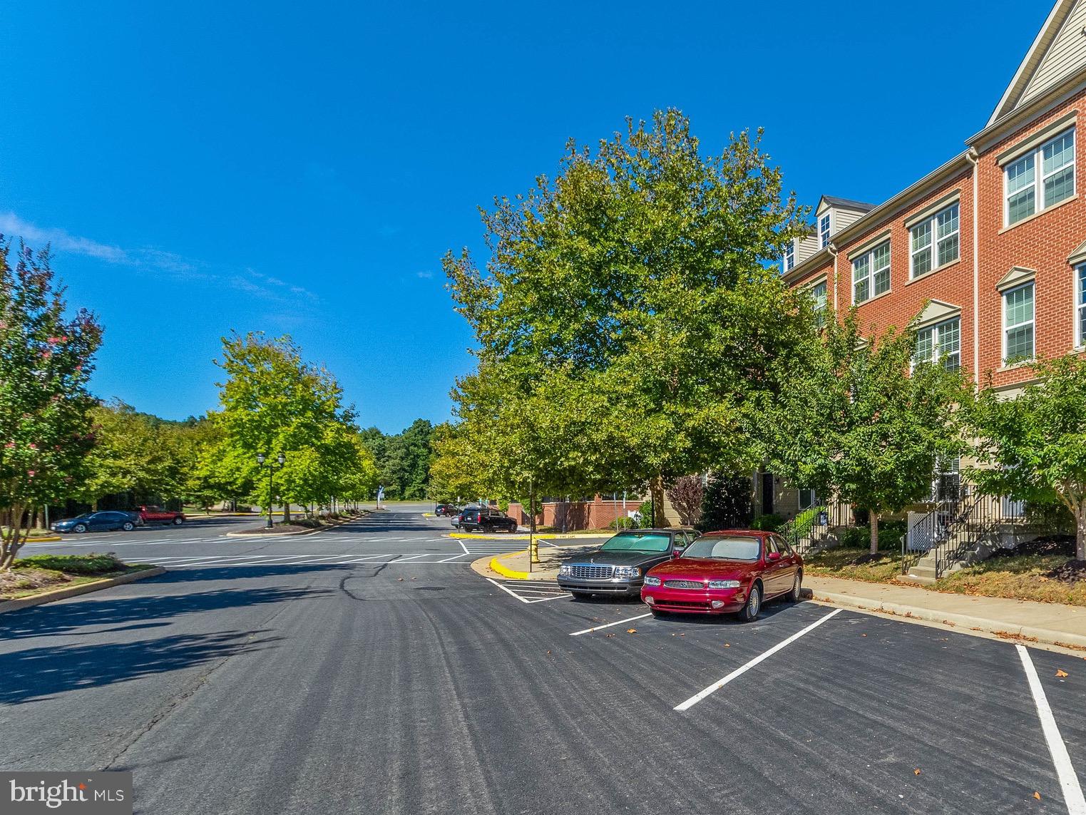 MADISON CRESCENT - Residential