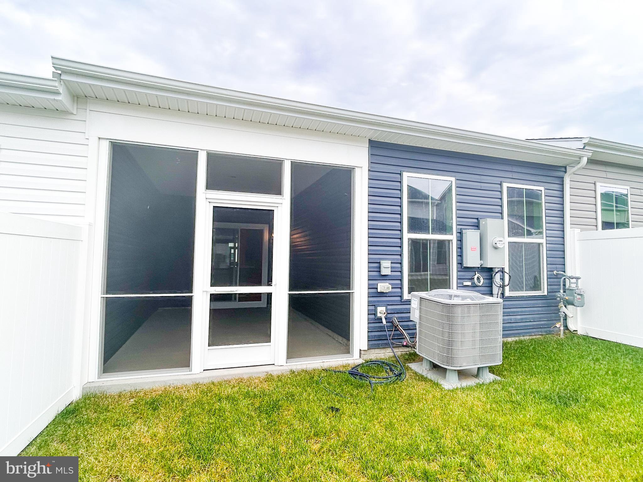 HIATT POINTE AT SNOWDEN BRIDGE - Residential