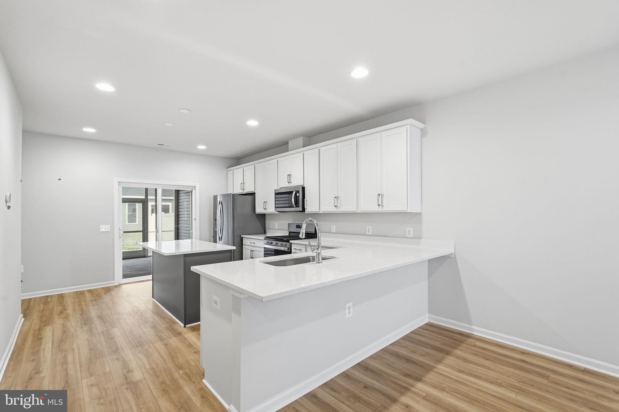 HIATT POINTE AT SNOWDEN BRIDGE - Residential