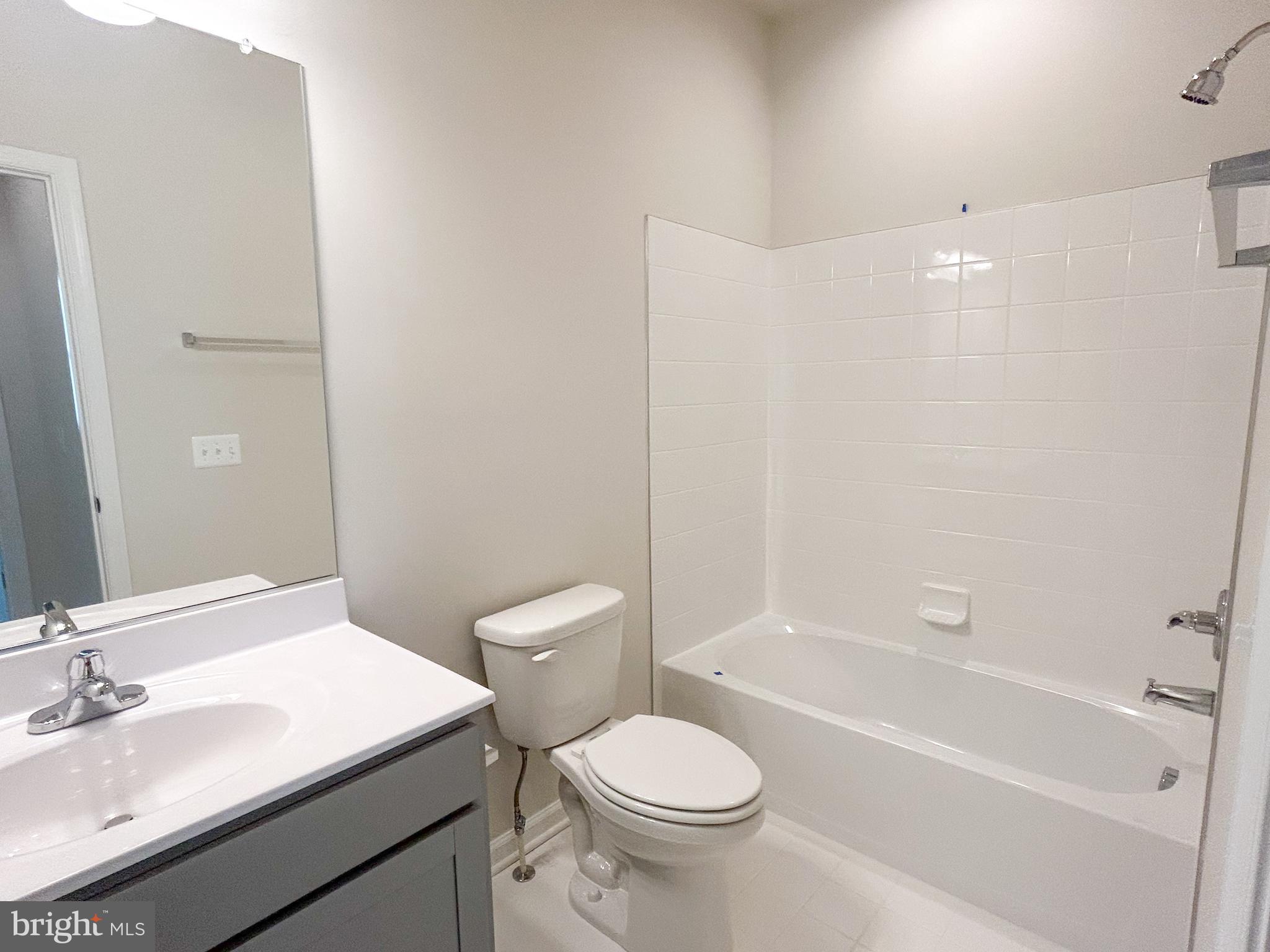 HIATT POINTE AT SNOWDEN BRIDGE - Residential