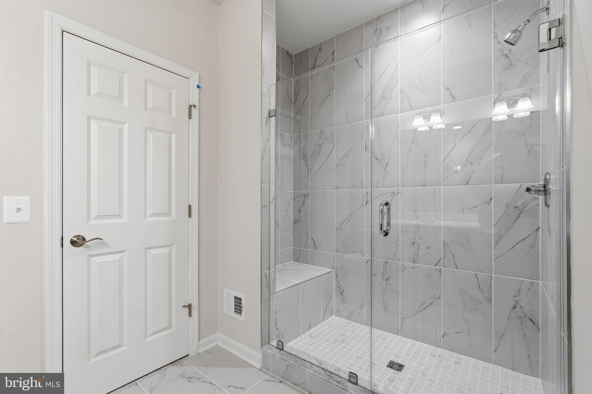 HIATT POINTE AT SNOWDEN BRIDGE - Residential