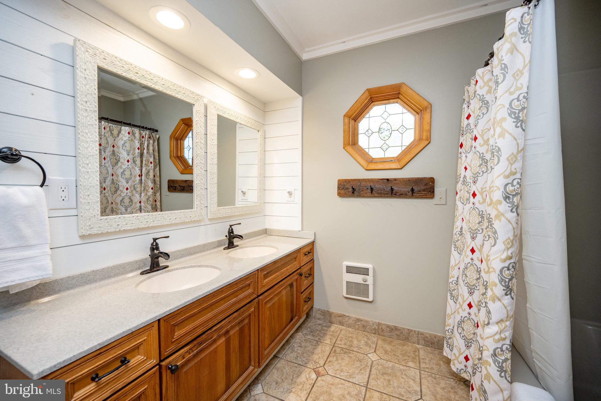 HARVEY PENINSULA - Residential