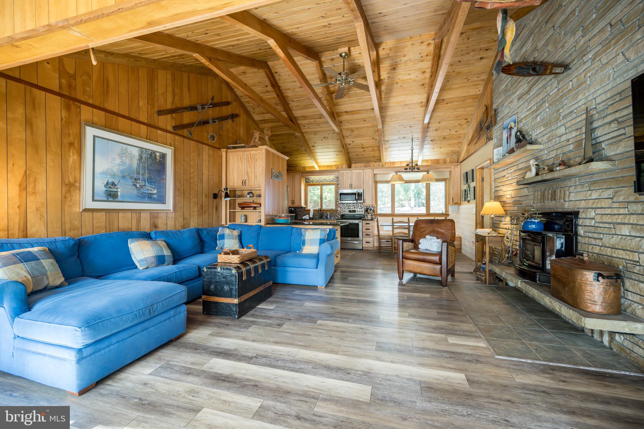 HARVEY PENINSULA - Residential