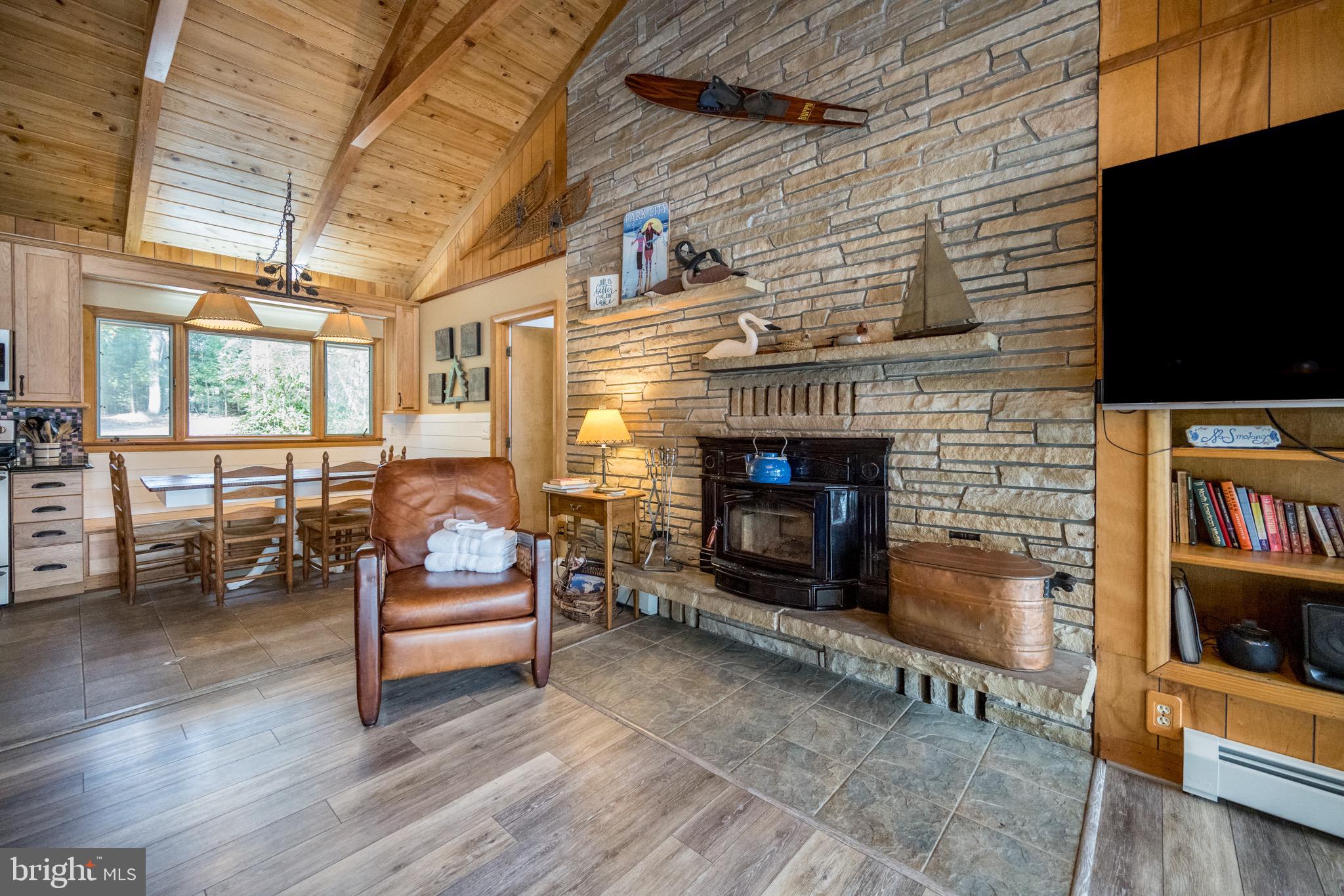 HARVEY PENINSULA - Residential